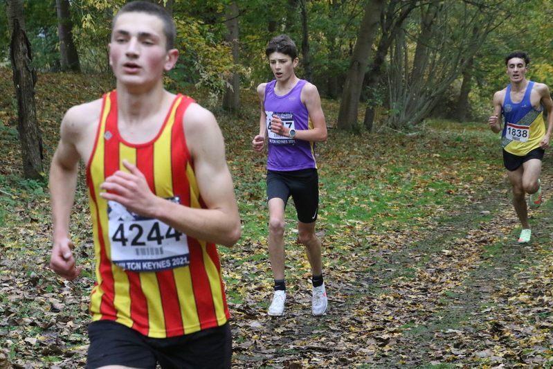 photo 1588 of a runner