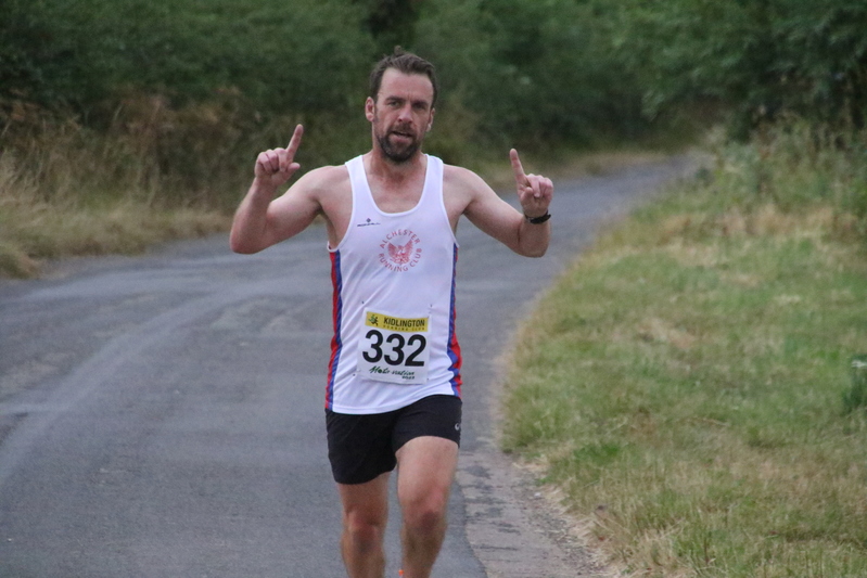 photo 0815 of a runner